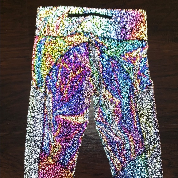 Lululemon Rainbow Reflective Seawheeze Speed Tight - Picture 5 of 7
